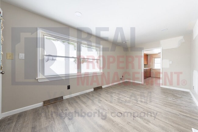 Photo - 5066 Newton Falls Rd Unit #6