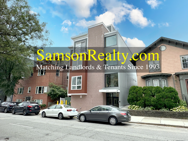Building Photo - 219 Waterman St Unit 203 Rental