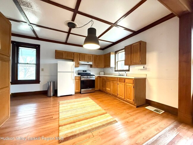 Photo - 5 Clum Hill Rd