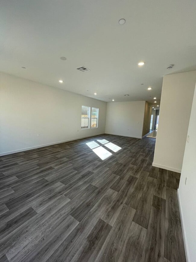 Photo - Modern Comfort Meets Family Living in Madera!
