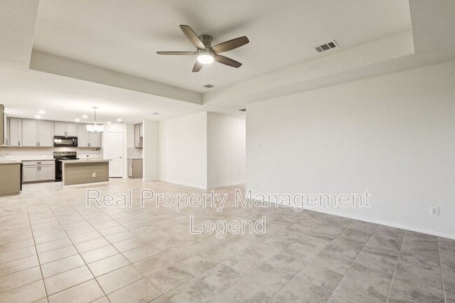 Photo - 2617 Warren Ln