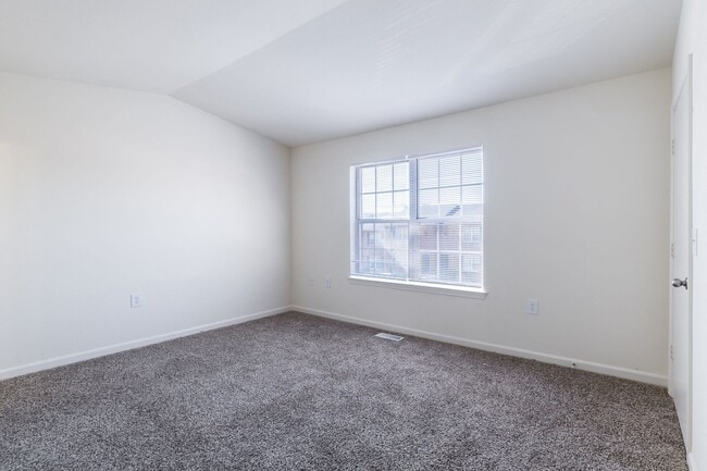 Crescent Pointe Townhomes