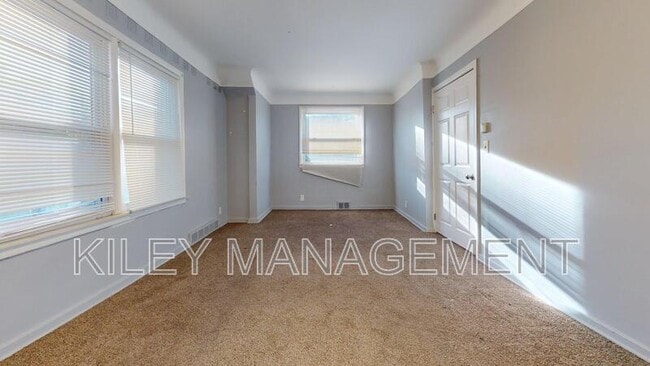 Photo - 16894 Hubbell Ave