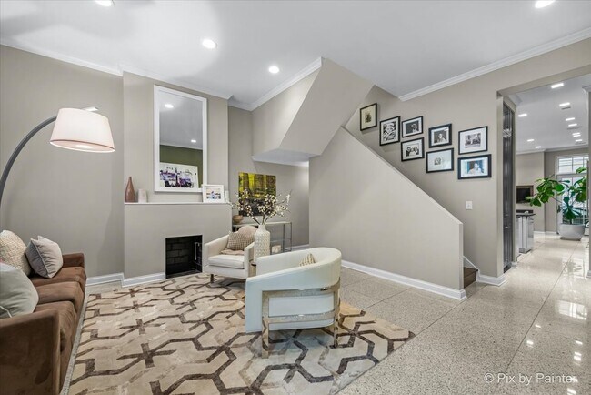 Photo - 1917 N Lincoln Park W Casa