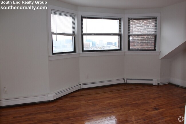 Building Photo - 487 E Broadway Unit #4 Rental