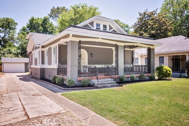 Photo - 1553 North Pkwy