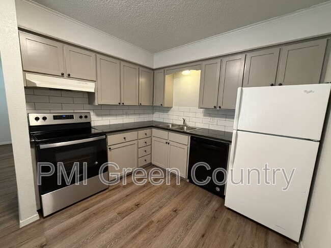 Photo - 817 Park St