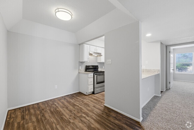 B2 2BR, 2BA - 906SF - Dining Room