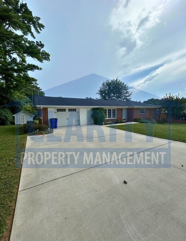 Charming 3-Bedroom Home in Central Cleveland - Charming 3-Bedroom Home in Central Cleveland