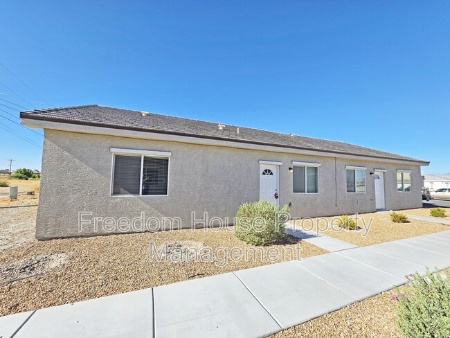 1121 Sixshooter Ave