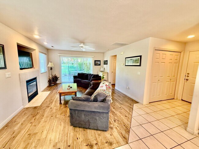 1845 W Canyon View Dr