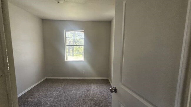 Photo - 9222 Lockwood Dr