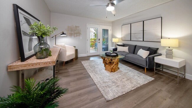 Siéntate y saborea la relajación pura: ¡aquí estás en casa! - The View at Water's Edge