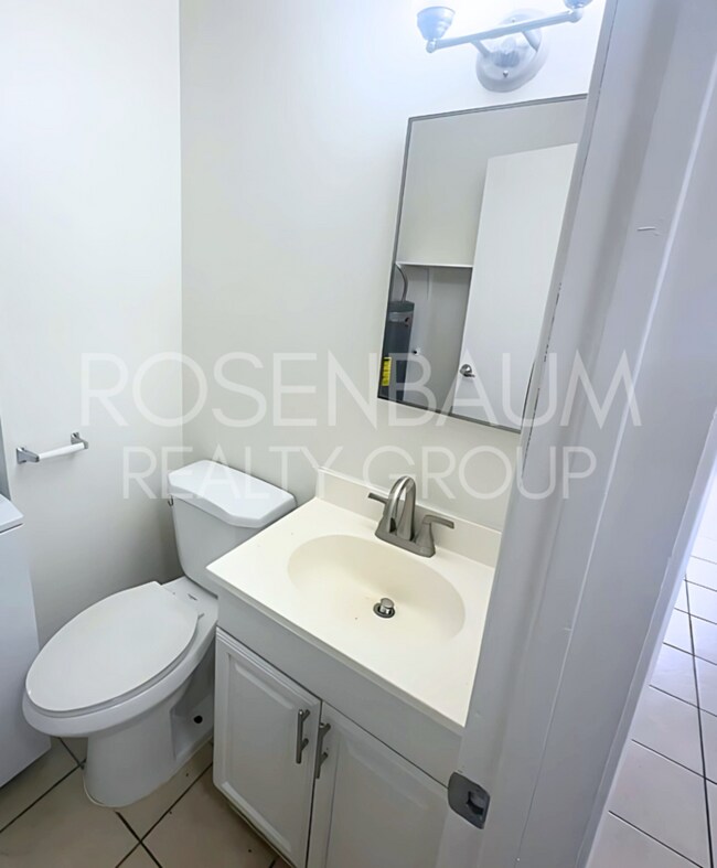 Photo - 713 W 1st Ave Unit 102