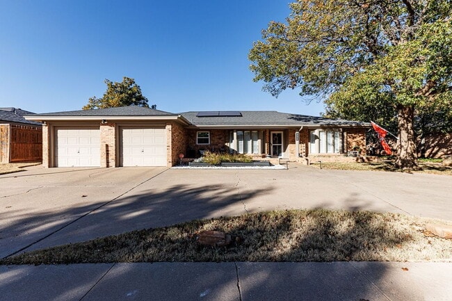 Building Photo - Discover Your Oasis: Spacious 3-Bed Lubboc...