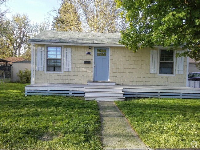 Building Photo - 2914 Woodlawn Avenue Rental