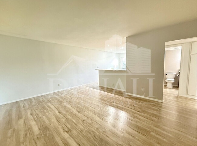 Photo - 749 E Montebello Ave Unit 233