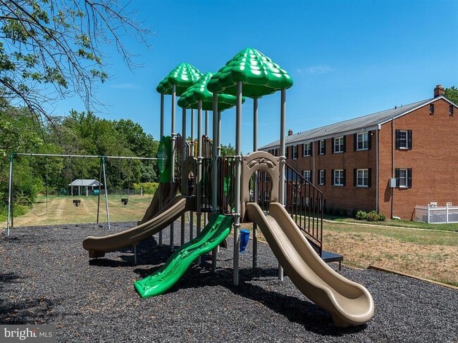 Photo - 203 Plaza Ct Unit 1B