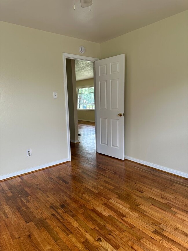 Photo - 3 Bedroom 2 bathroom home central air and Heat.