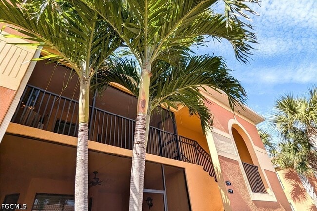 Building Photo - 13730 Julias Way Unit 726