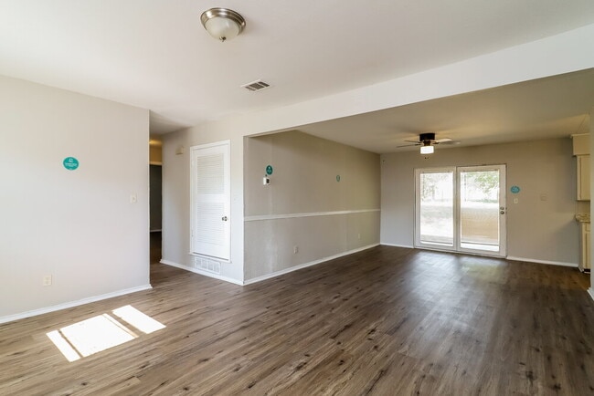 Photo - 516 Elizabeth Ln