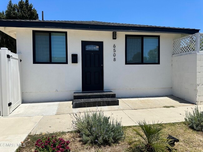 Photo - 6508 Dannyboyar Ave