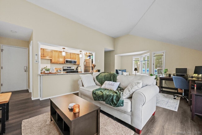 Photo - 9 Talcott Ridge Rd Unit A4