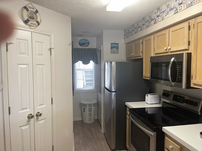 Photo - 541 White River Dr Unidad 16D