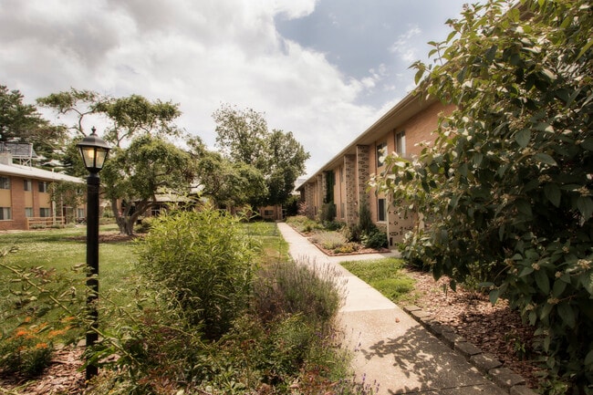Bart Villa Apartments