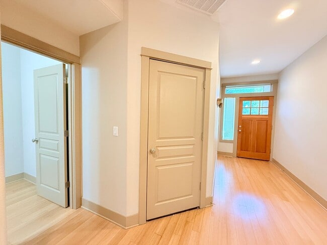 Photo - Spacious 3 Bedroom Townhome with Huge Bonus Room!