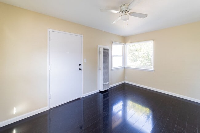 Photo - 1911 Church St Unit 1917 #4