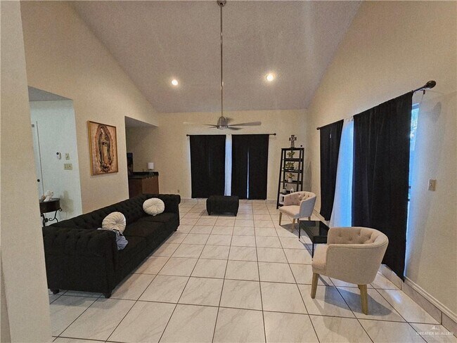 Photo - 15 S Casa Linda St