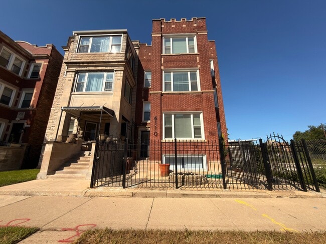 Photo - 6110 S St Lawrence Ave Unit 1