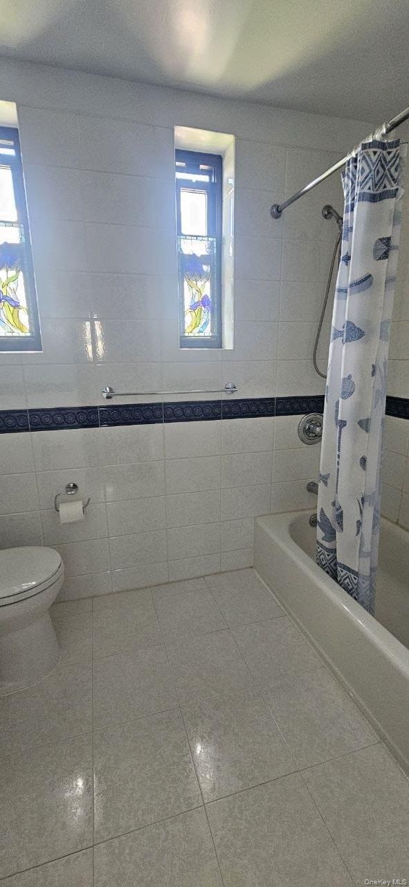 Photo - 69-14 179th St