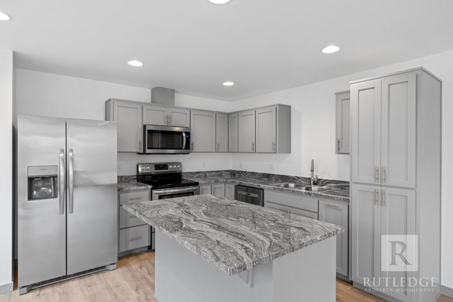 3/2.5 Bedroom Townhome - 3/2.5 Bedroom Townhome