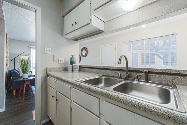 Photo - The Retreat at 2818