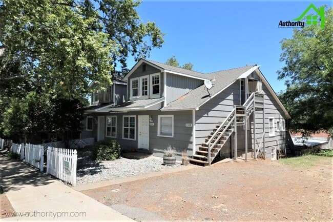 Photo - 1141 Magnolia Ave