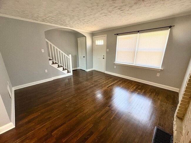 Photo - 2 Bedroom Available in Lancaster!