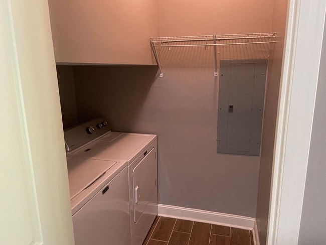 403 Shady Pk Cv