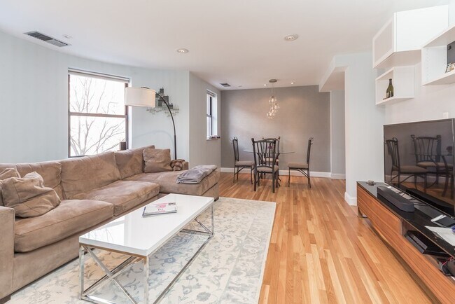 Photo - 108 Gainsborough St Unit 203