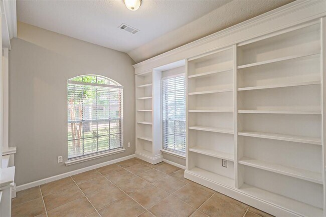 Photo - 20322 Maple Village Dr