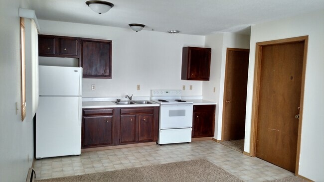 Briarwood Apartments - Briarwood Apartments