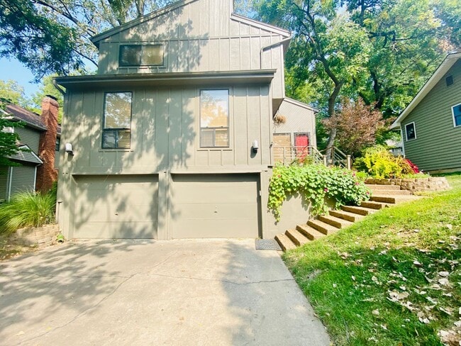 Photo - {13042} Contemporary in Lenexa + Fenced Yard + All Appliances Included