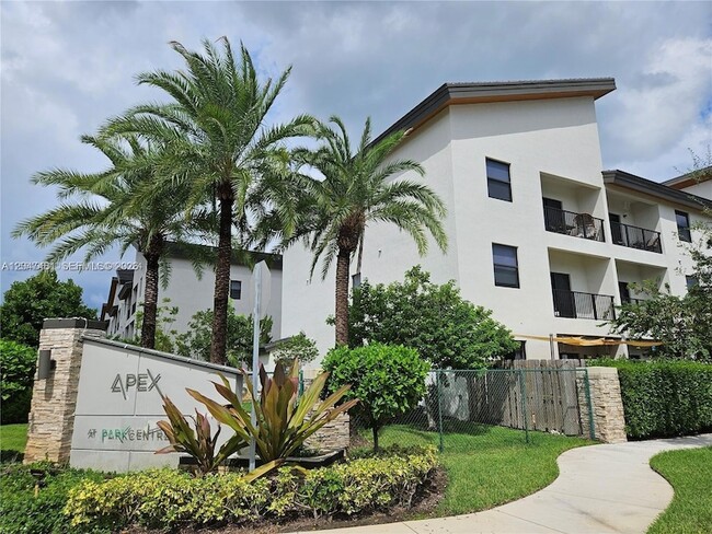 Building Photo - 8195 NW 104th Ave Unit 23