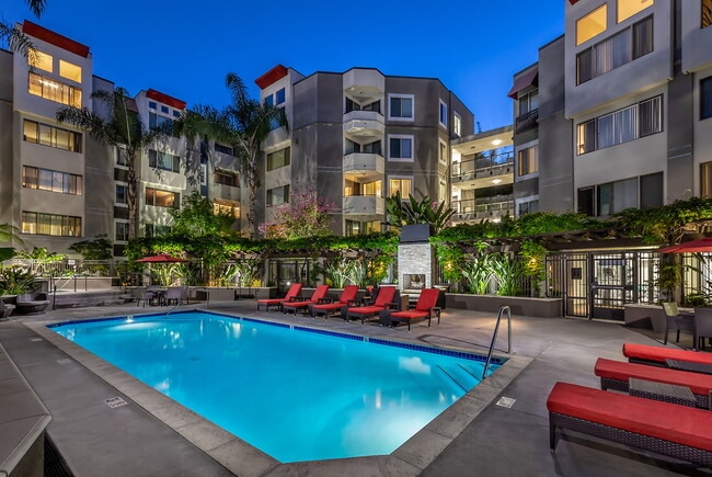 Photo - Belmont Station