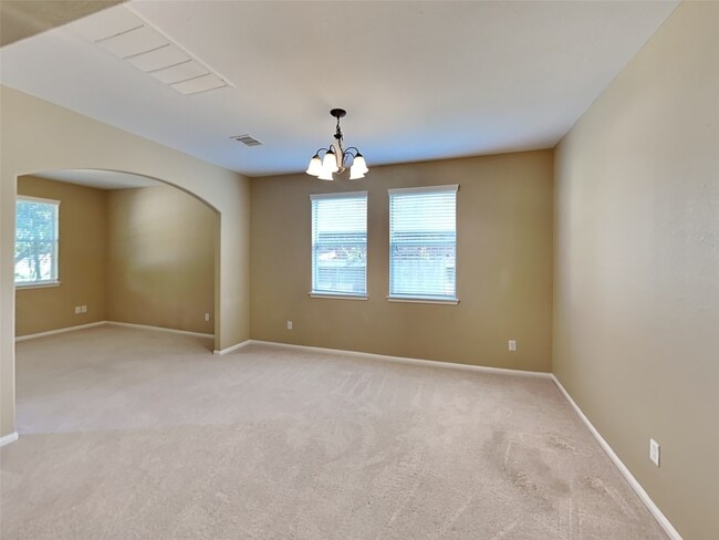 Photo - 633 Rocky Hollow Ln