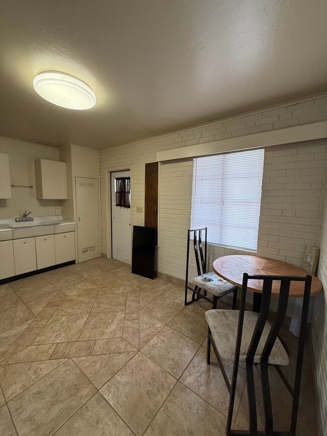 Photo - 2536 E Linden St