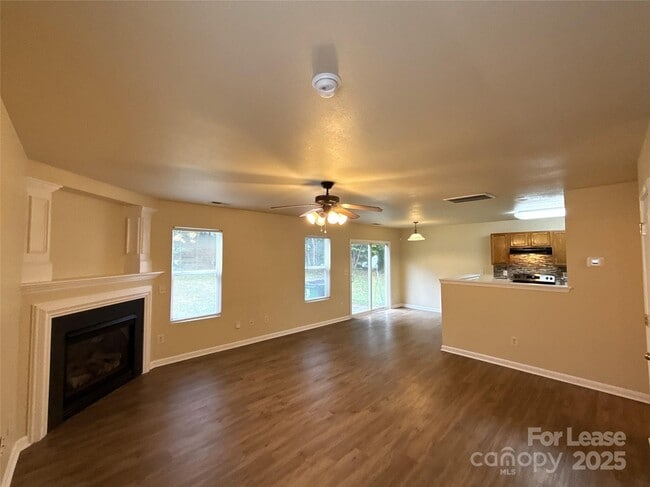 Photo - 6831 Sunman Rd