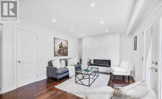 Photo - 17 Chopin Ct
