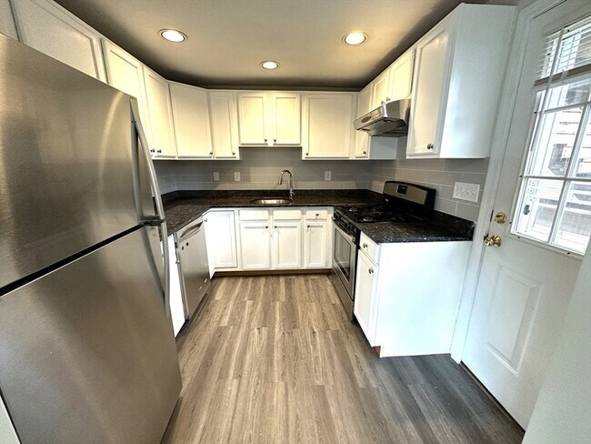 Photo - 3 Gordon St Unit 2